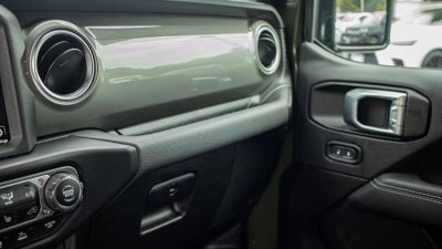 2022 Jeep Wrangler Unlimited Sahara 4x4