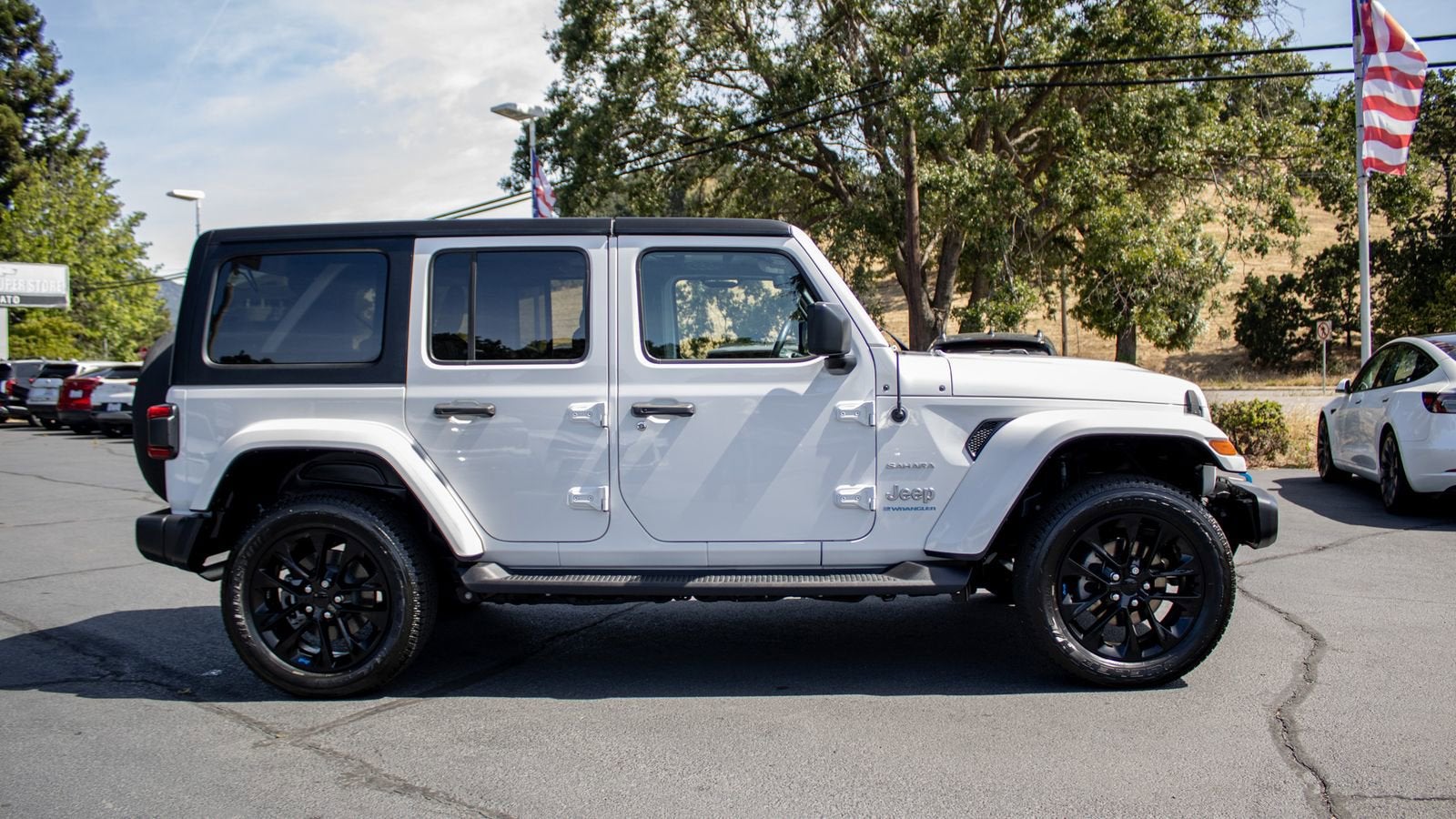 2023 Jeep Wrangler 4xe Sahara 4x4