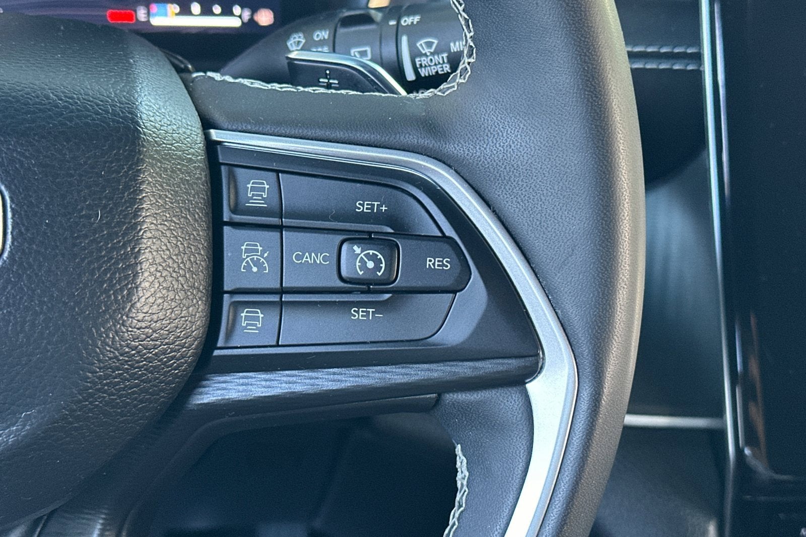 2023 Jeep Grand Cherokee L Altitude 4x4