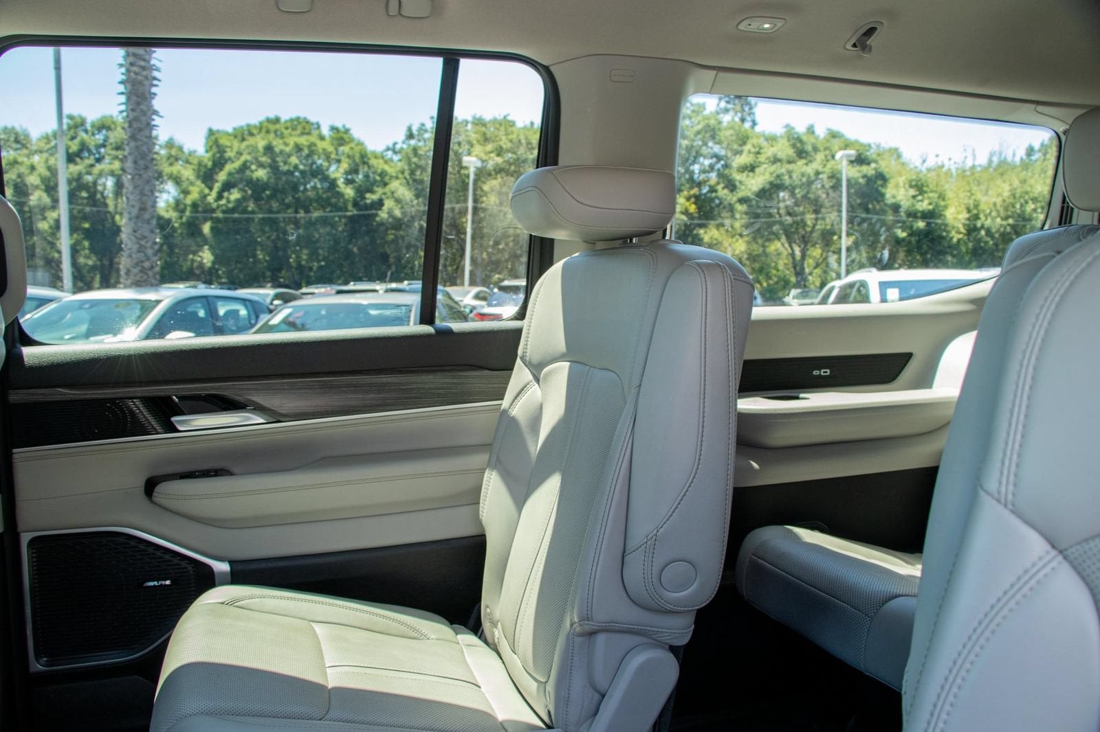 2024 Jeep Wagoneer Series II