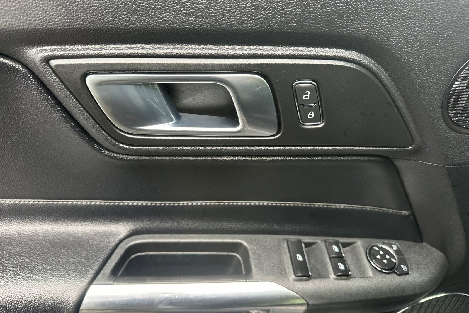 2022 Ford Mustang EcoBoost Premium Convertible