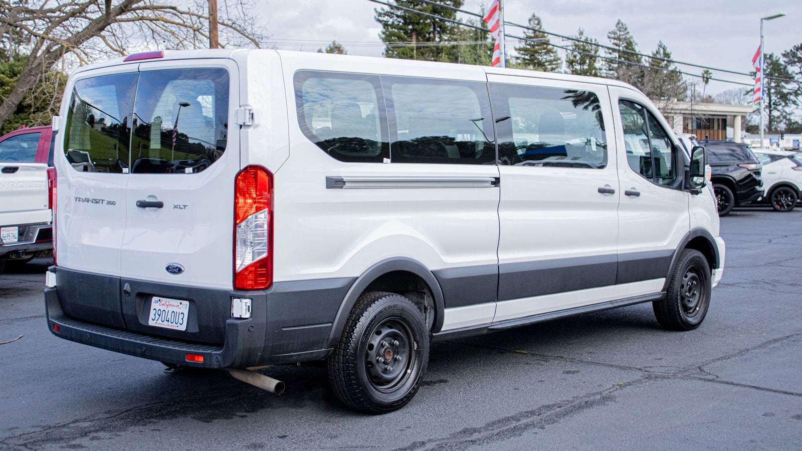 2023 Ford Transit Passenger Wagon XL