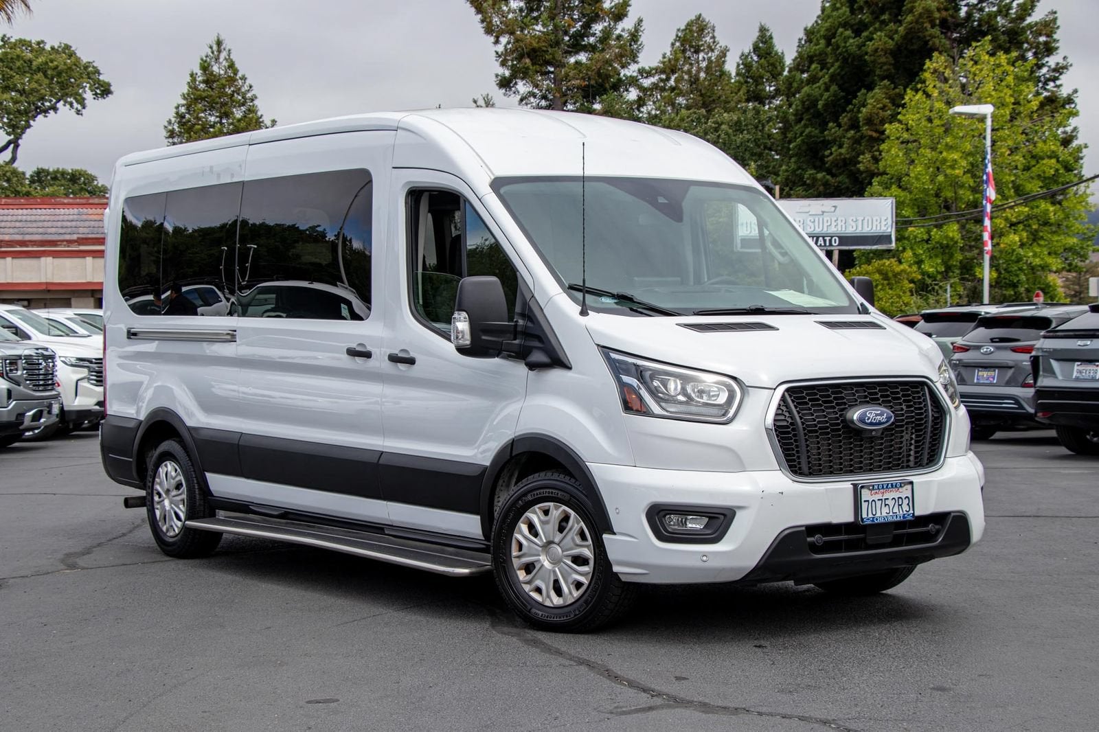 2023 Ford Transit Passenger Wagon XL