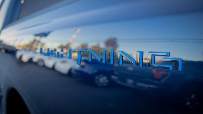 2024 Ford F-150 Lightning LARIAT