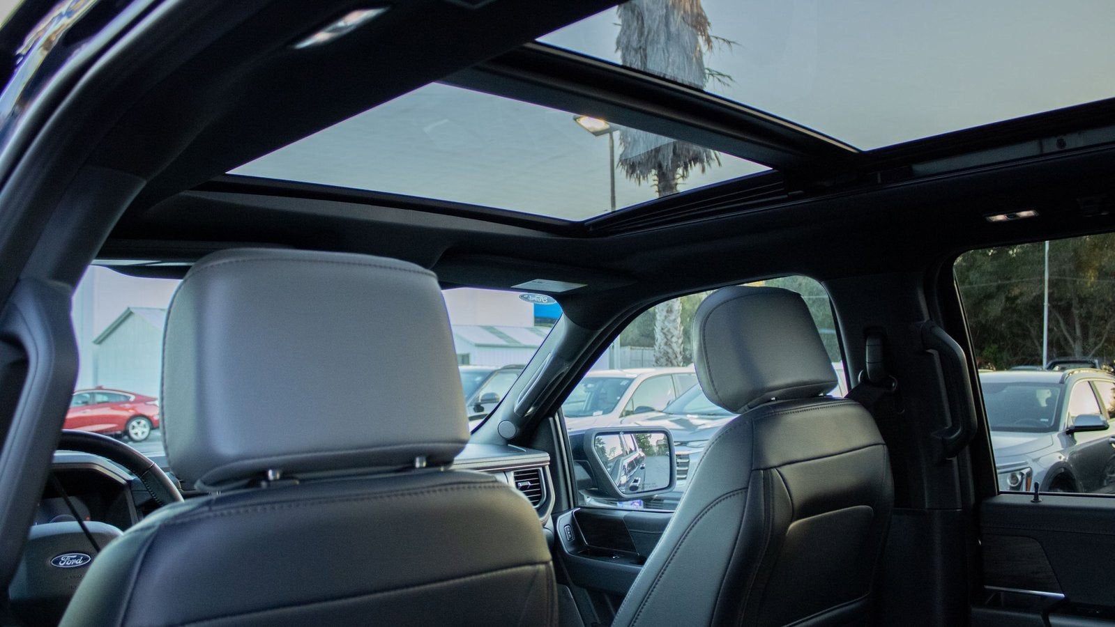 2024 Ford F-150 Lightning LARIAT