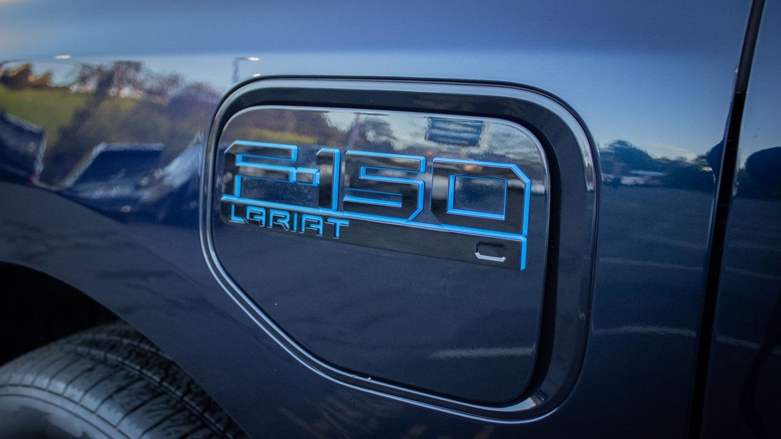 2024 Ford F-150 Lightning LARIAT