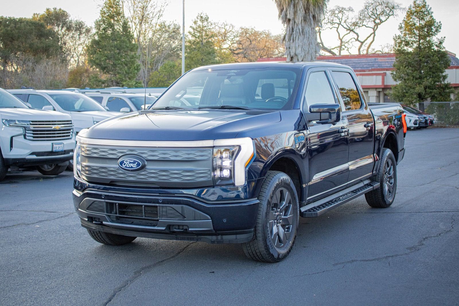 2024 Ford F-150 Lightning LARIAT