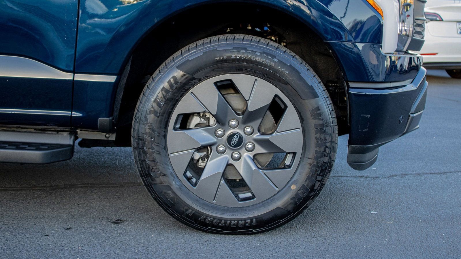 2024 Ford F-150 Lightning LARIAT