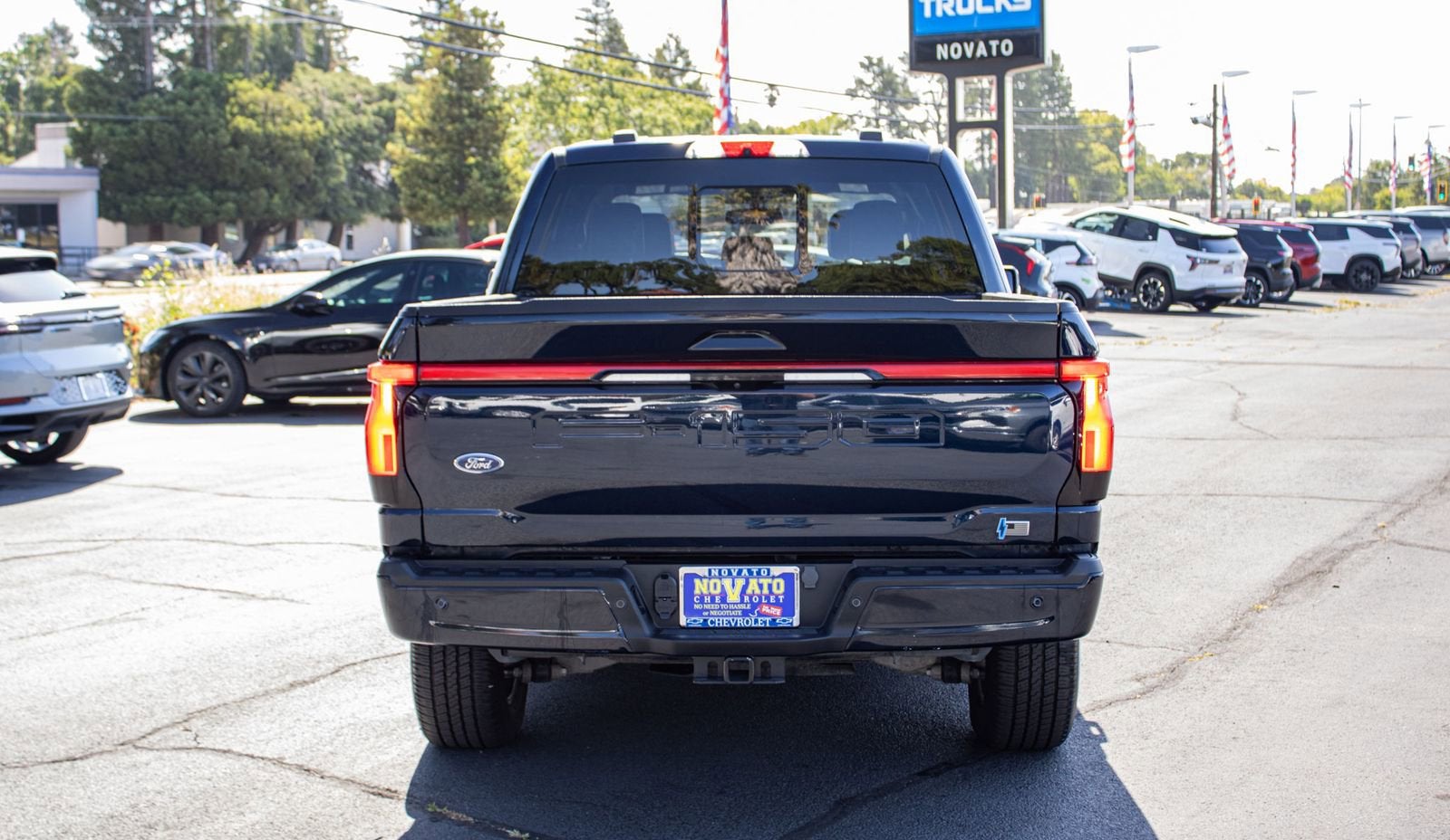 2023 Ford F-150 Lightning LARIAT