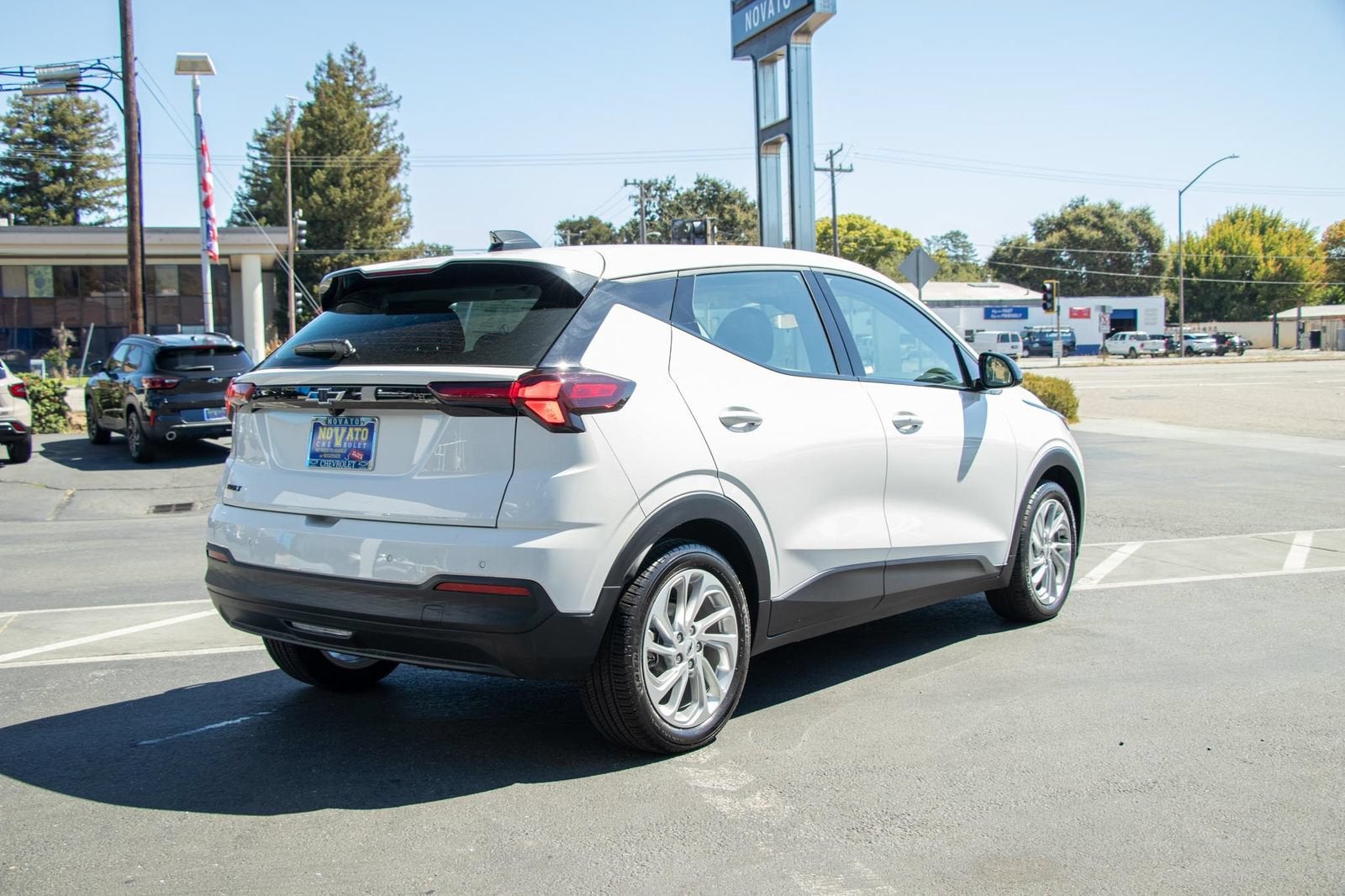 2027 Chevrolet Bolt LT - Photo 14
