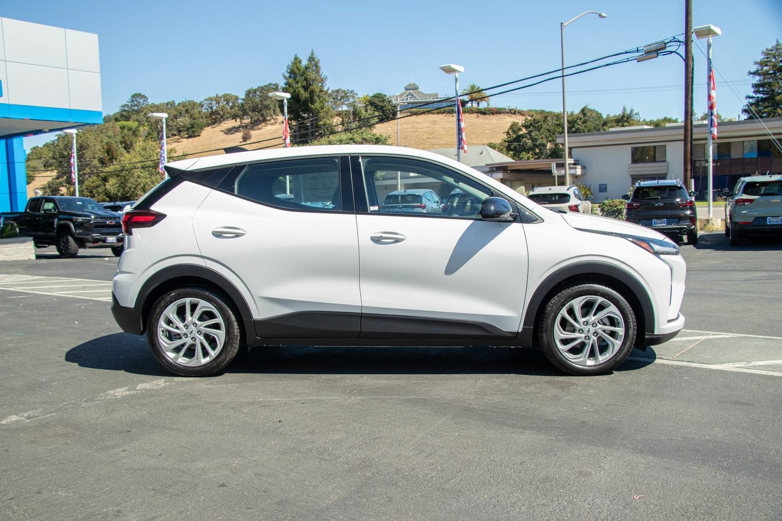 2027 Chevrolet Bolt LT - Photo 15