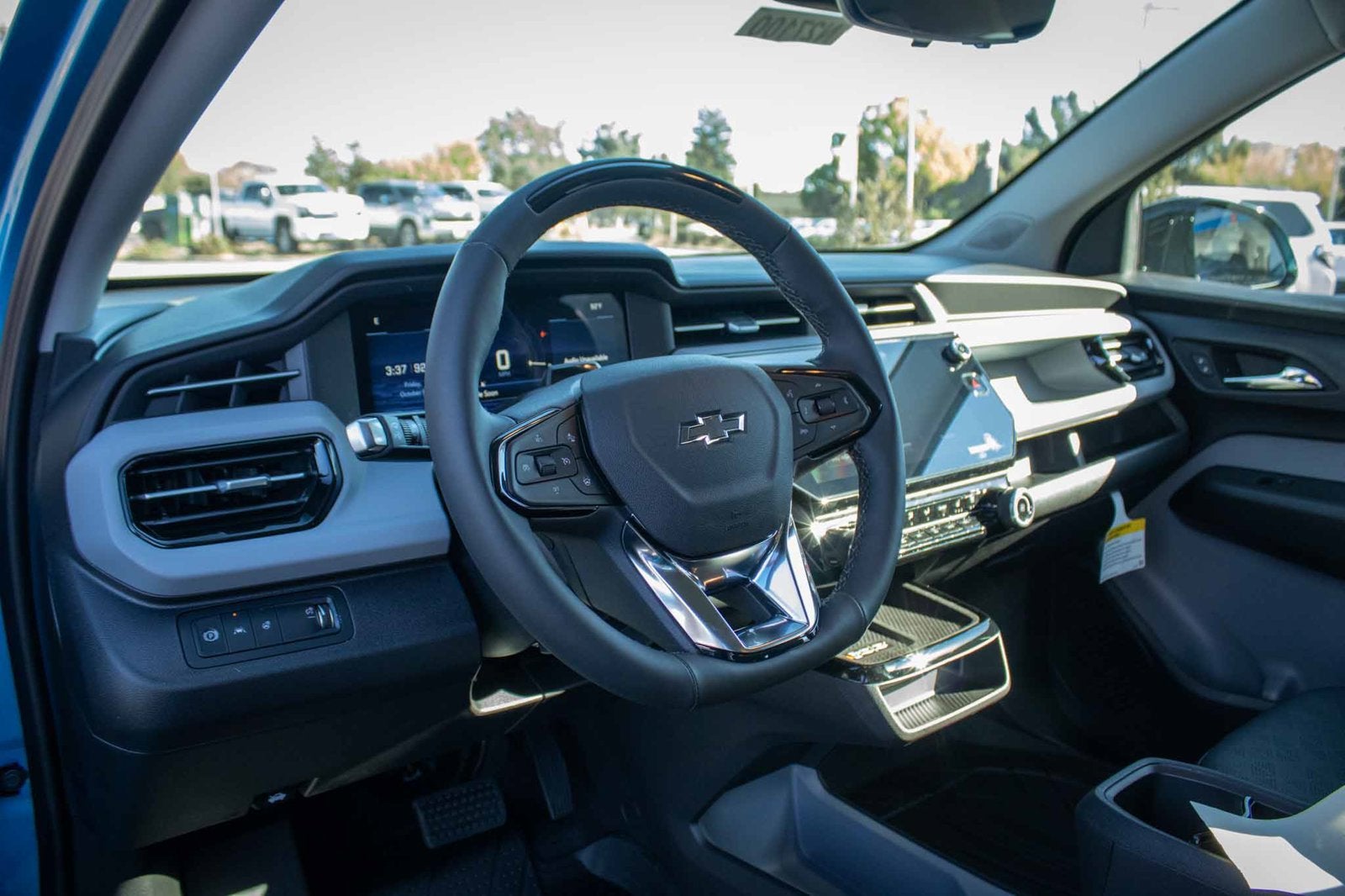 2027 Chevrolet Bolt LT - Photo 13