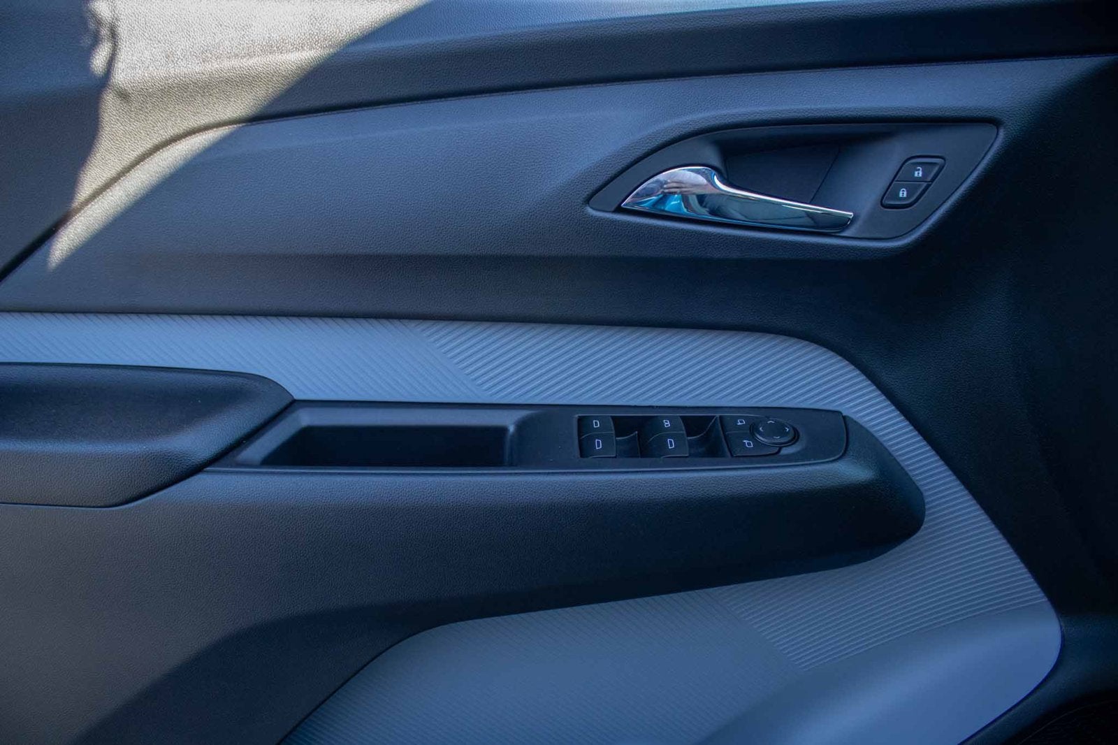 2027 Chevrolet Bolt LT - Photo 19