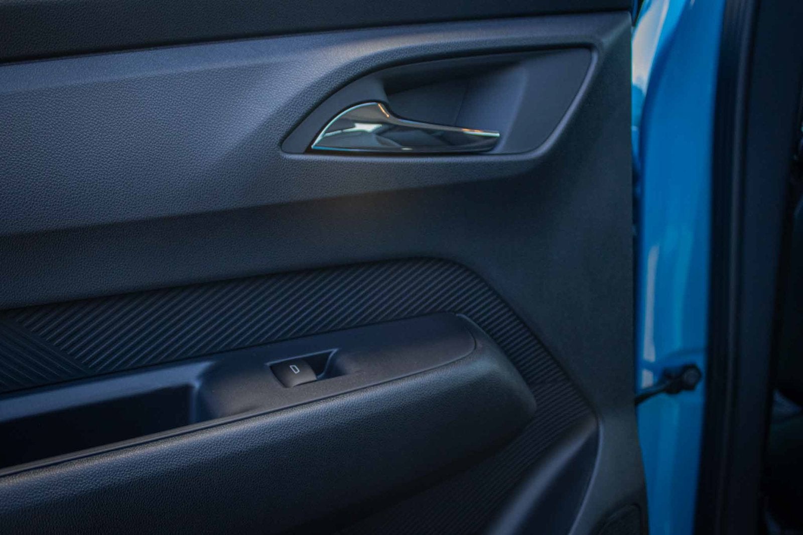 2027 Chevrolet Bolt LT - Photo 24