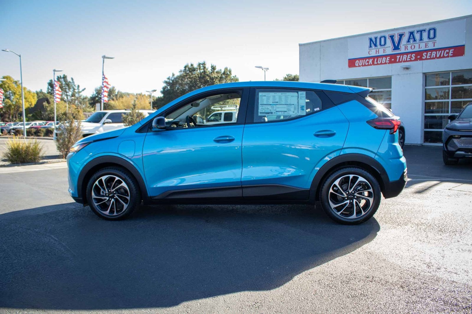 2027 Chevrolet Bolt LT - Photo 6