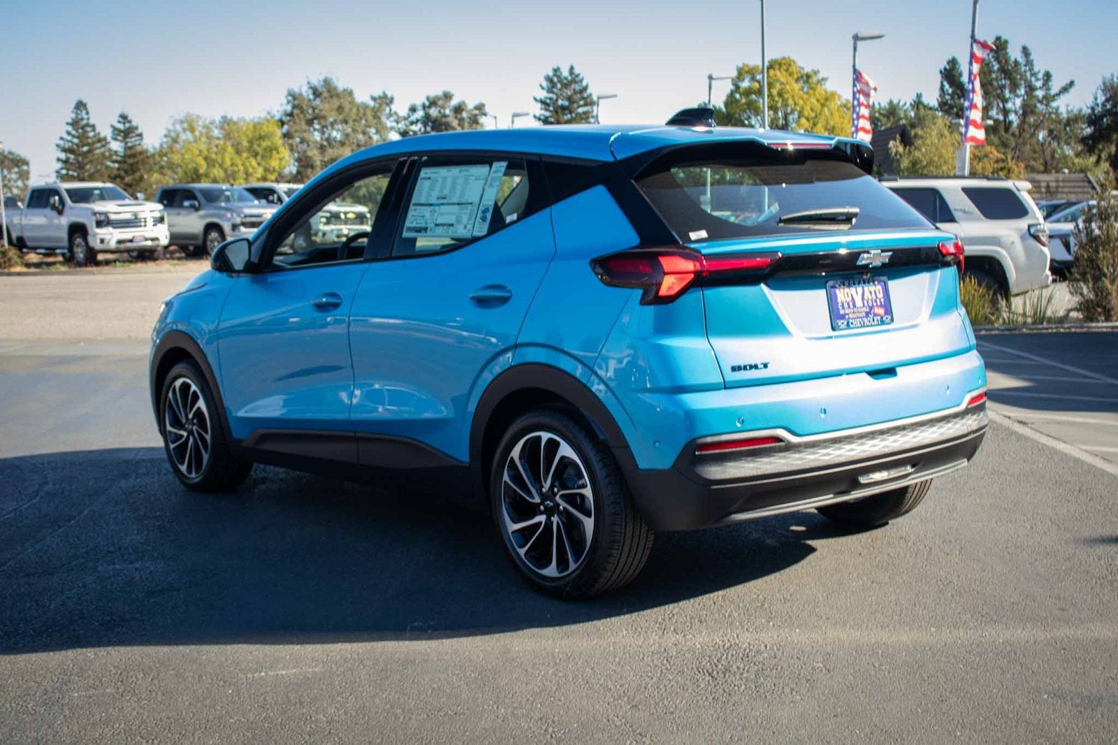 2027 Chevrolet Bolt LT - Photo 7