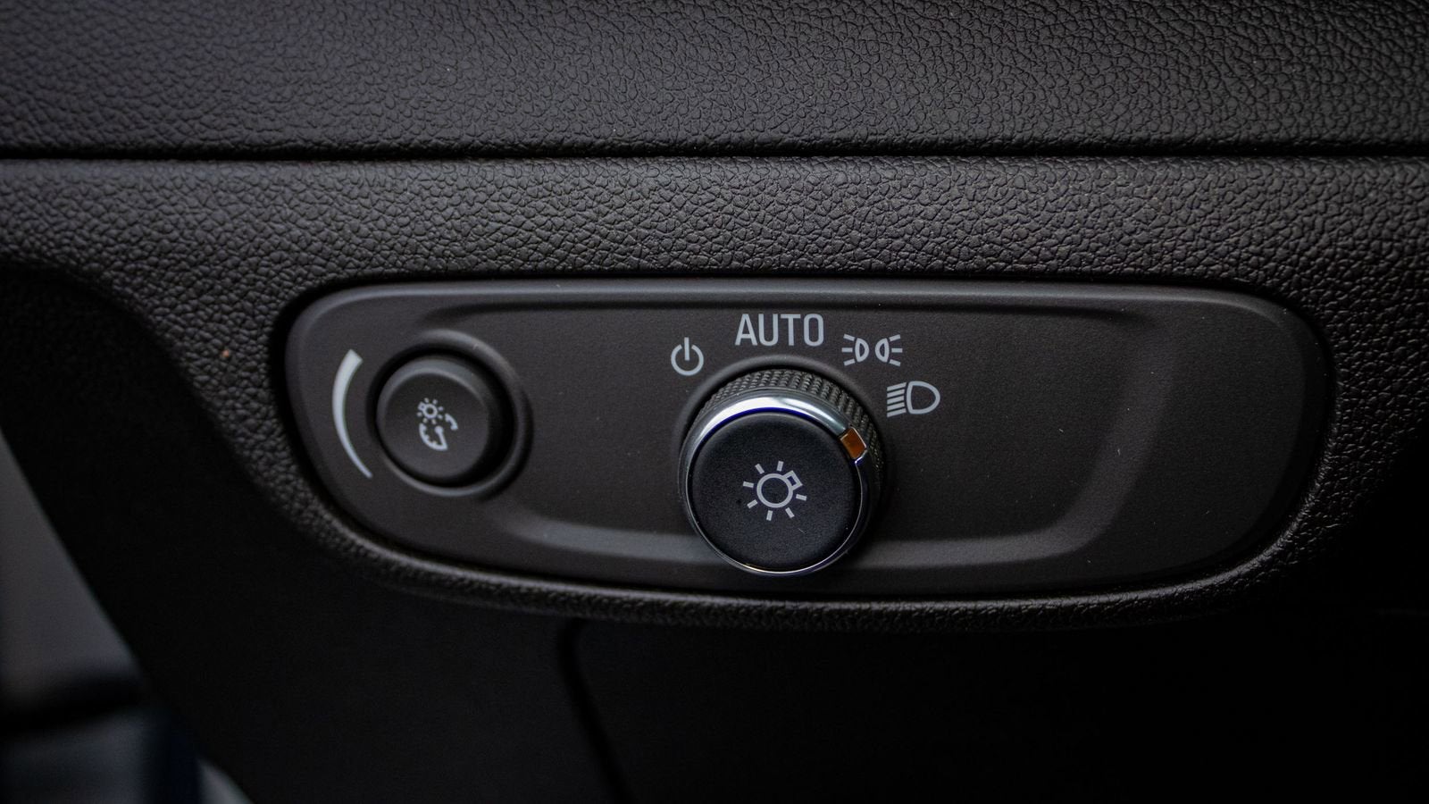 2023 Chevrolet Bolt EUV LT Redline