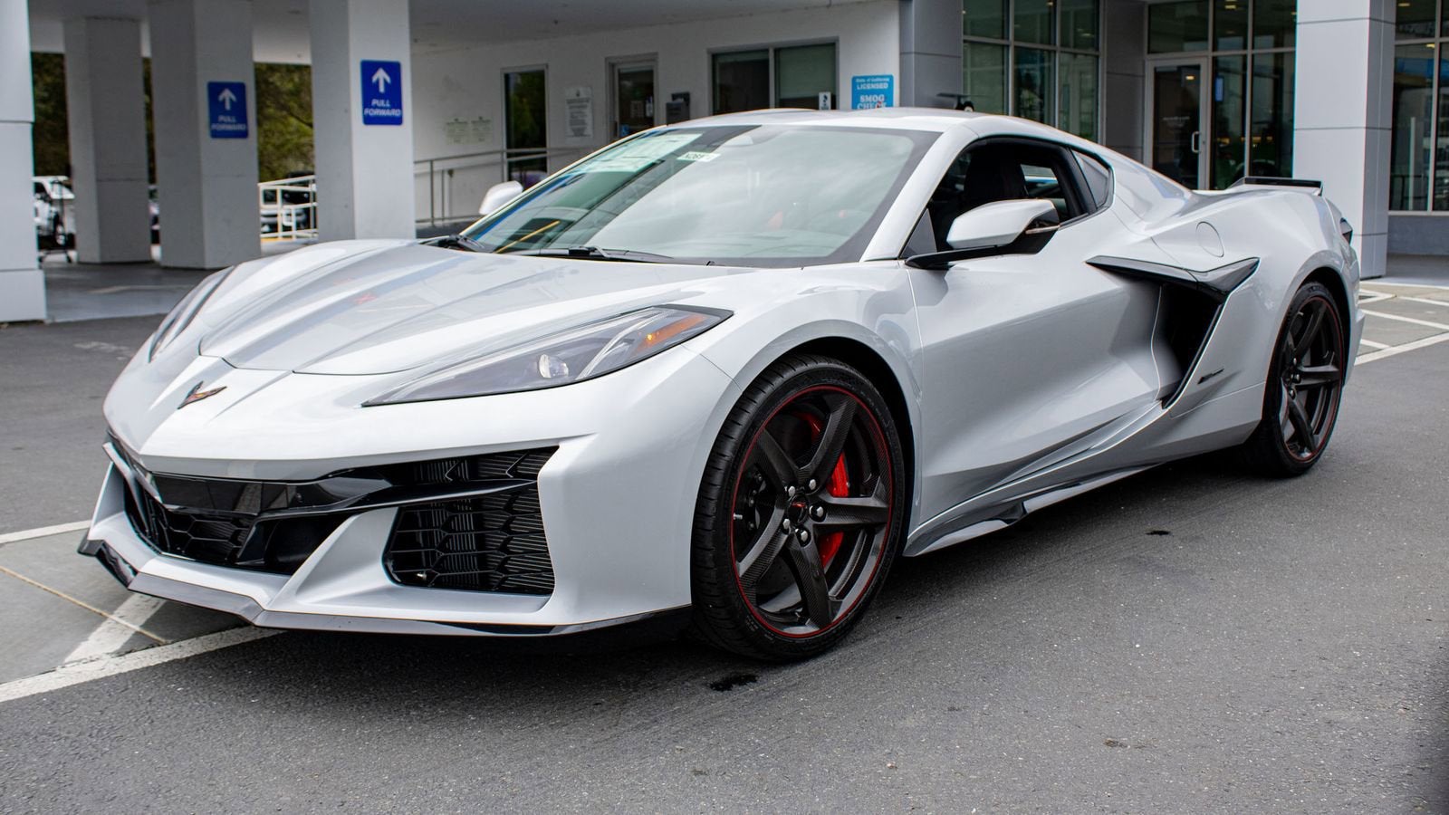 2026 Chevrolet Corvette E-Ray 2LZ