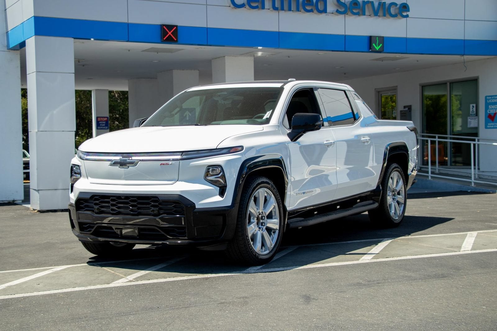 2026 Chevrolet Silverado EV RST Stars and Steel Edition - Max Range