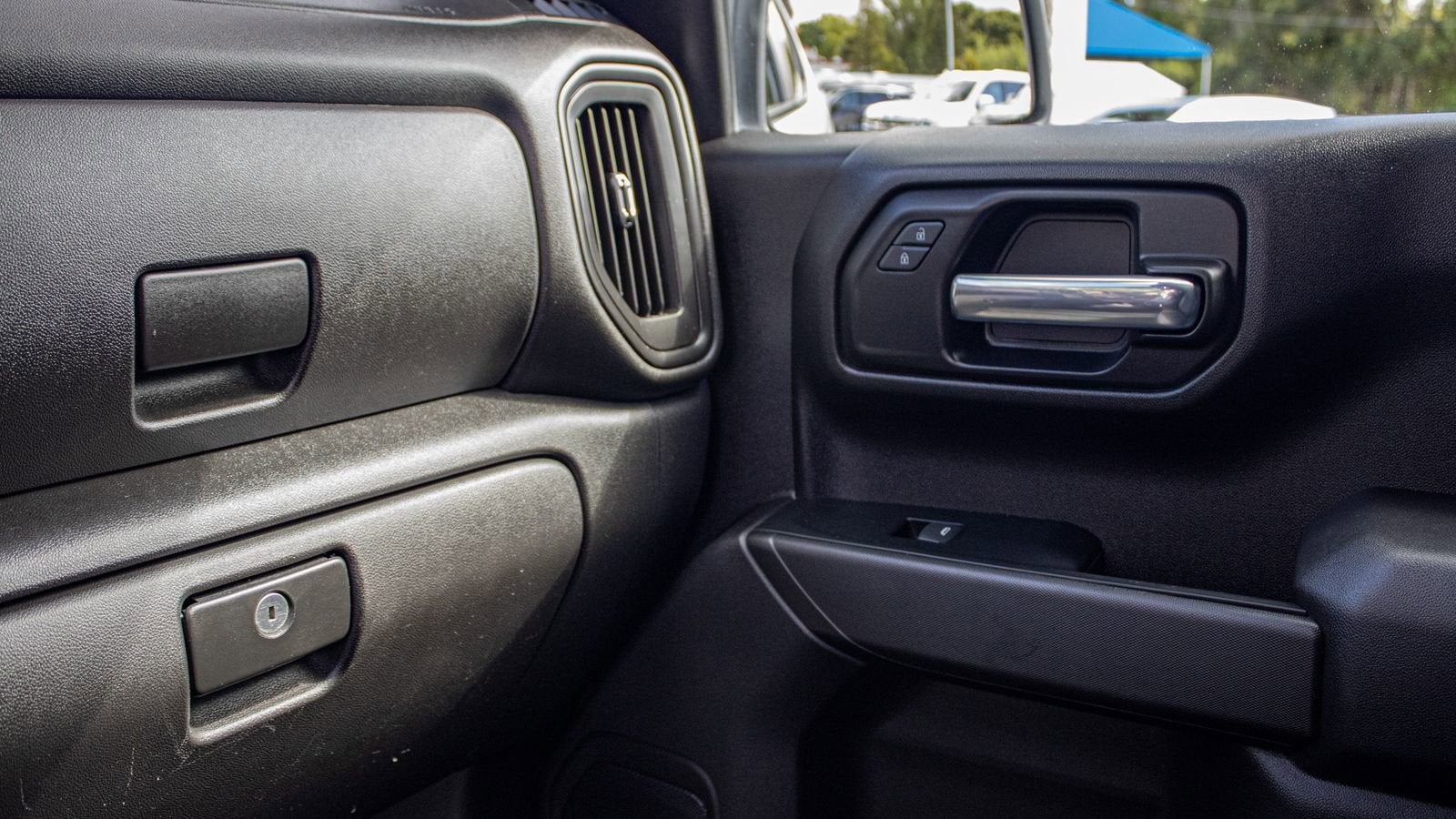 2023 Chevrolet Silverado 1500 WT