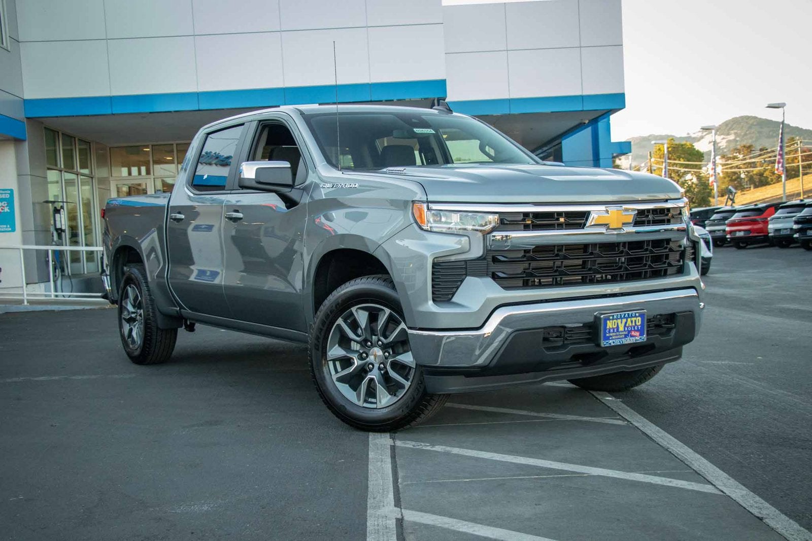2026 Chevrolet Silverado 1500 LT (2FL)