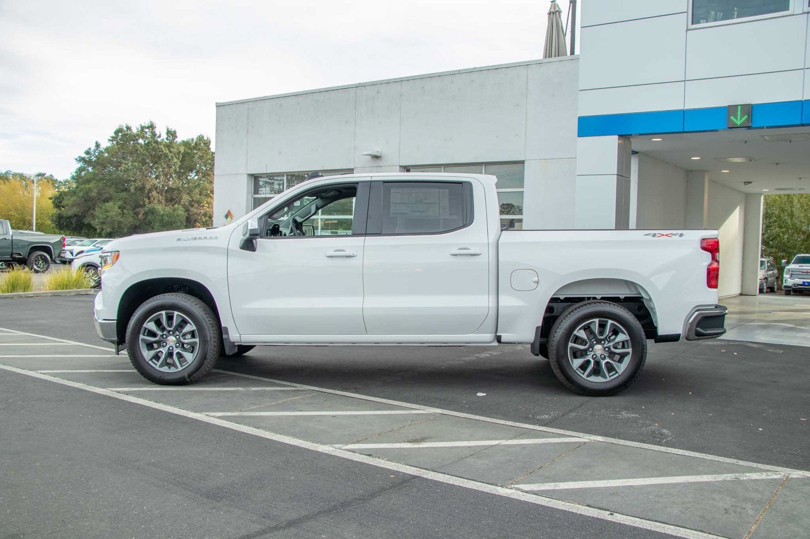 2026 Chevrolet Silverado 1500 LT (2FL)