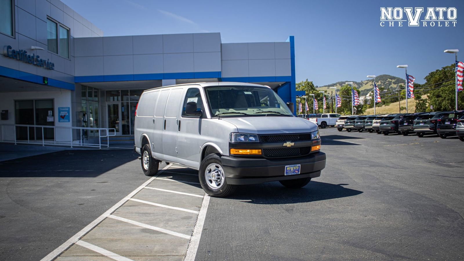 2026 Chevrolet Express 2500 Work Van HD's photo