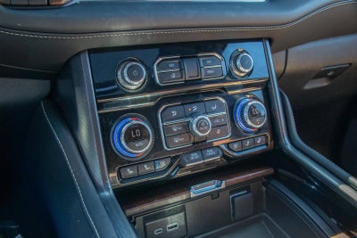 2024 GMC Yukon XL Denali Ultimate