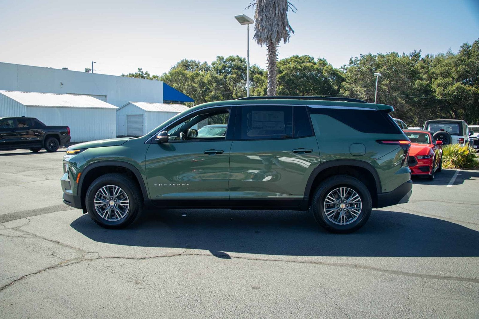 2027 Chevrolet Traverse LT