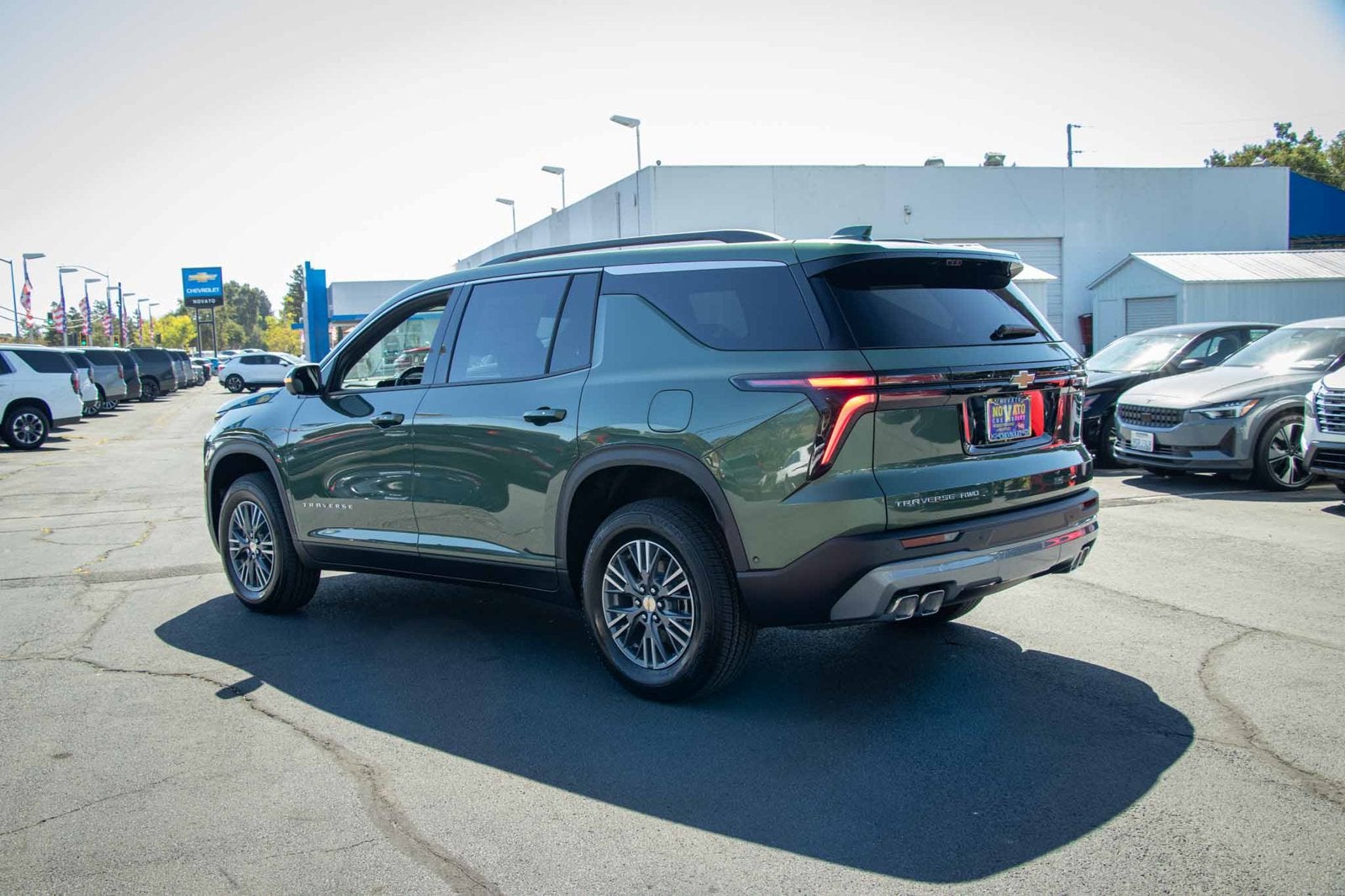 2027 Chevrolet Traverse LT - Photo 8