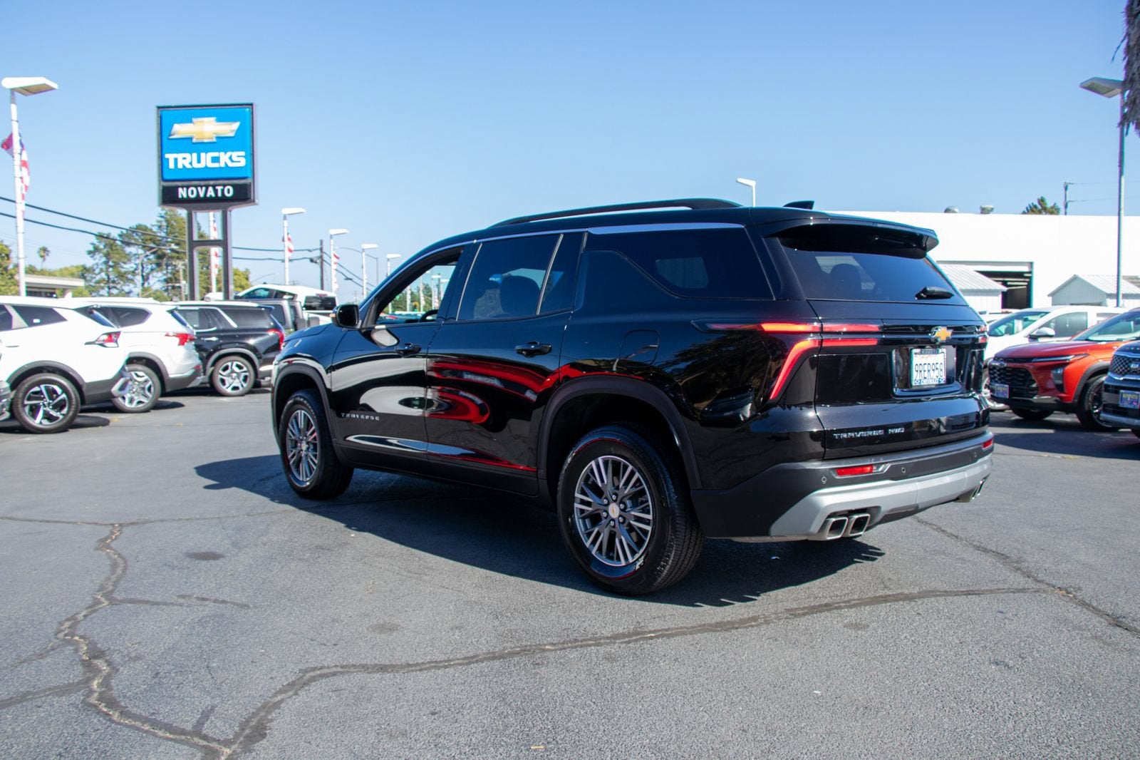 2025 Chevrolet Traverse LT