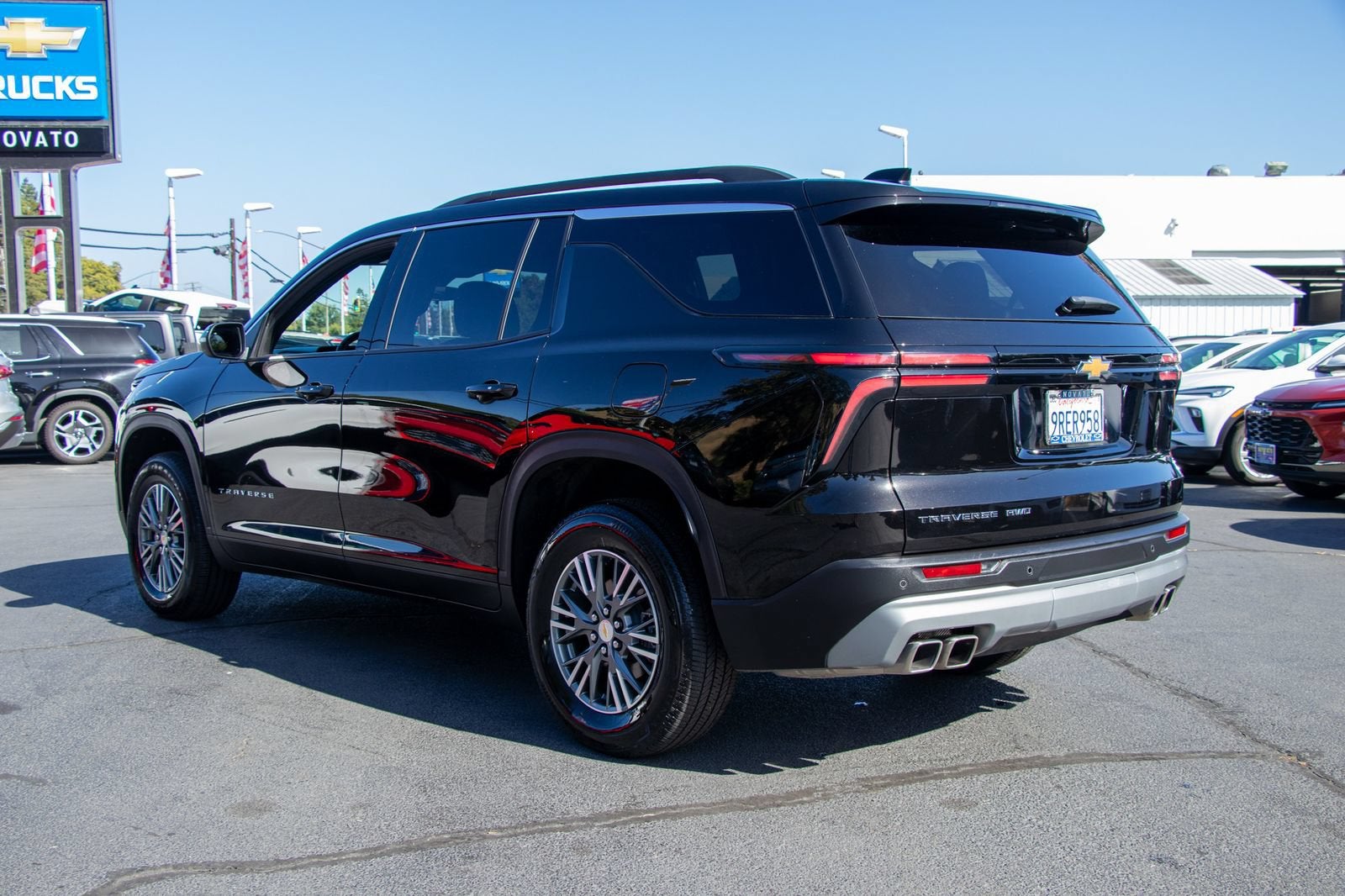 2025 Chevrolet Traverse LT