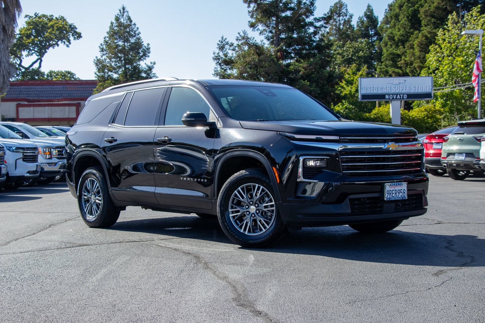 2025 Chevrolet Traverse LT