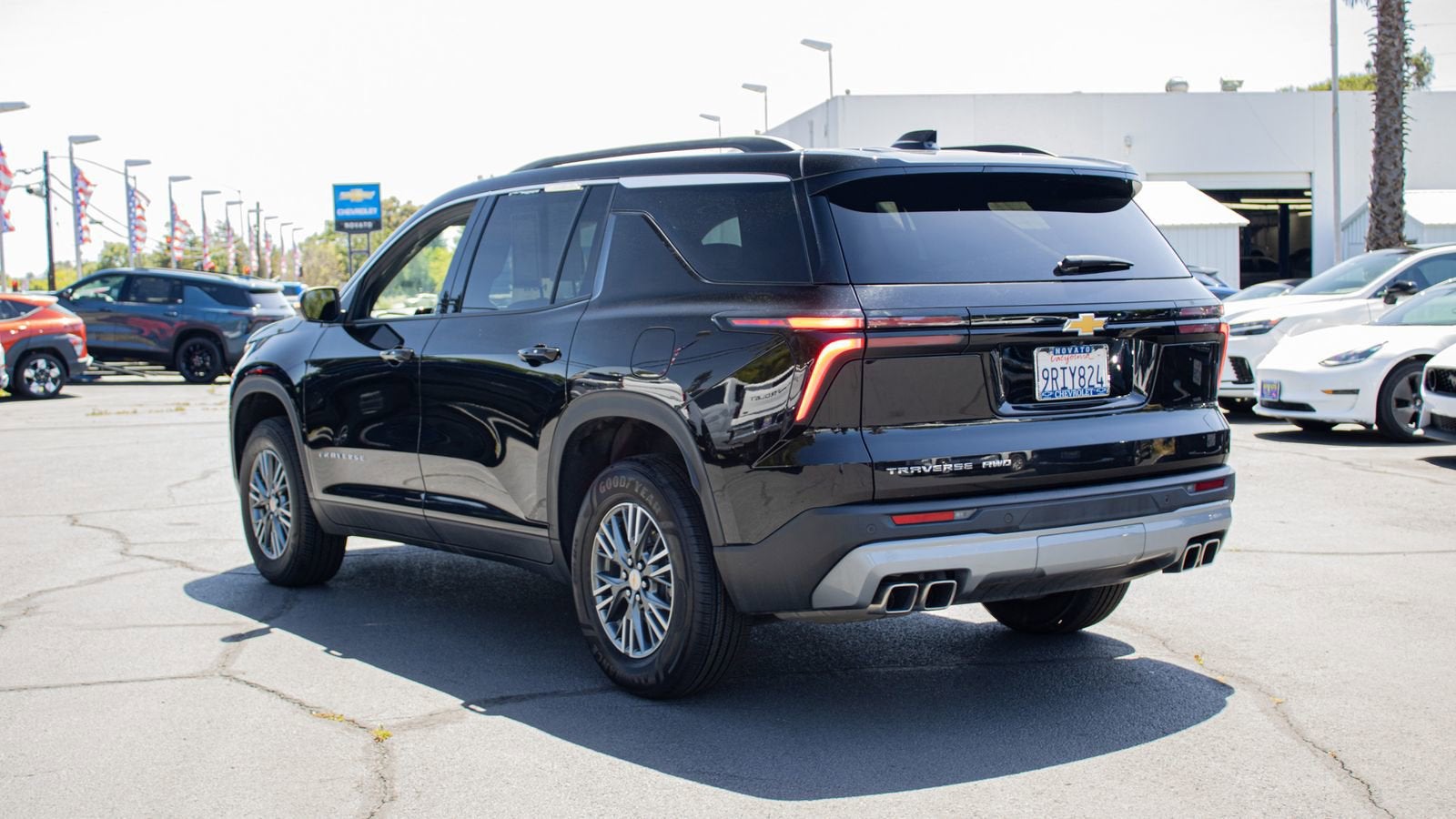 2025 Chevrolet Traverse LT