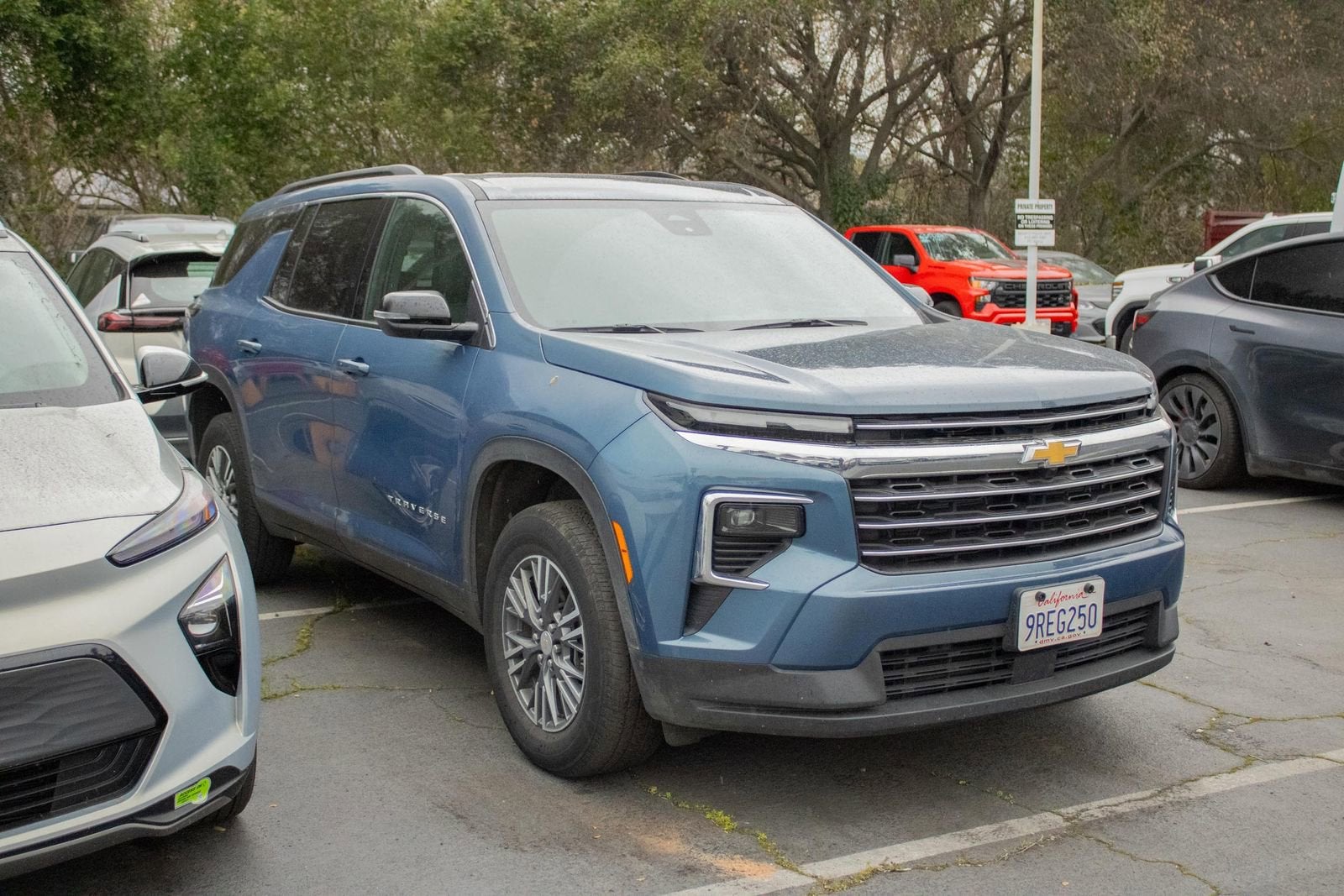 2025 Chevrolet Traverse LT
