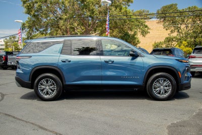 2025 Chevrolet Traverse LT