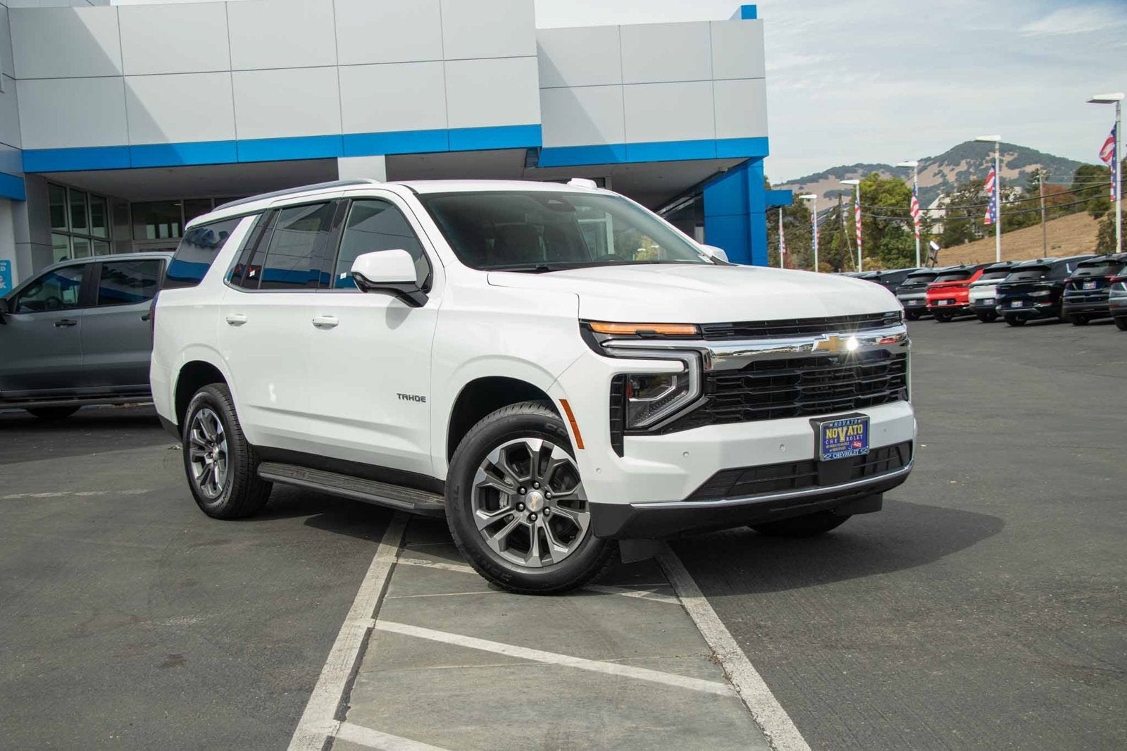 2026 Chevrolet Tahoe LS