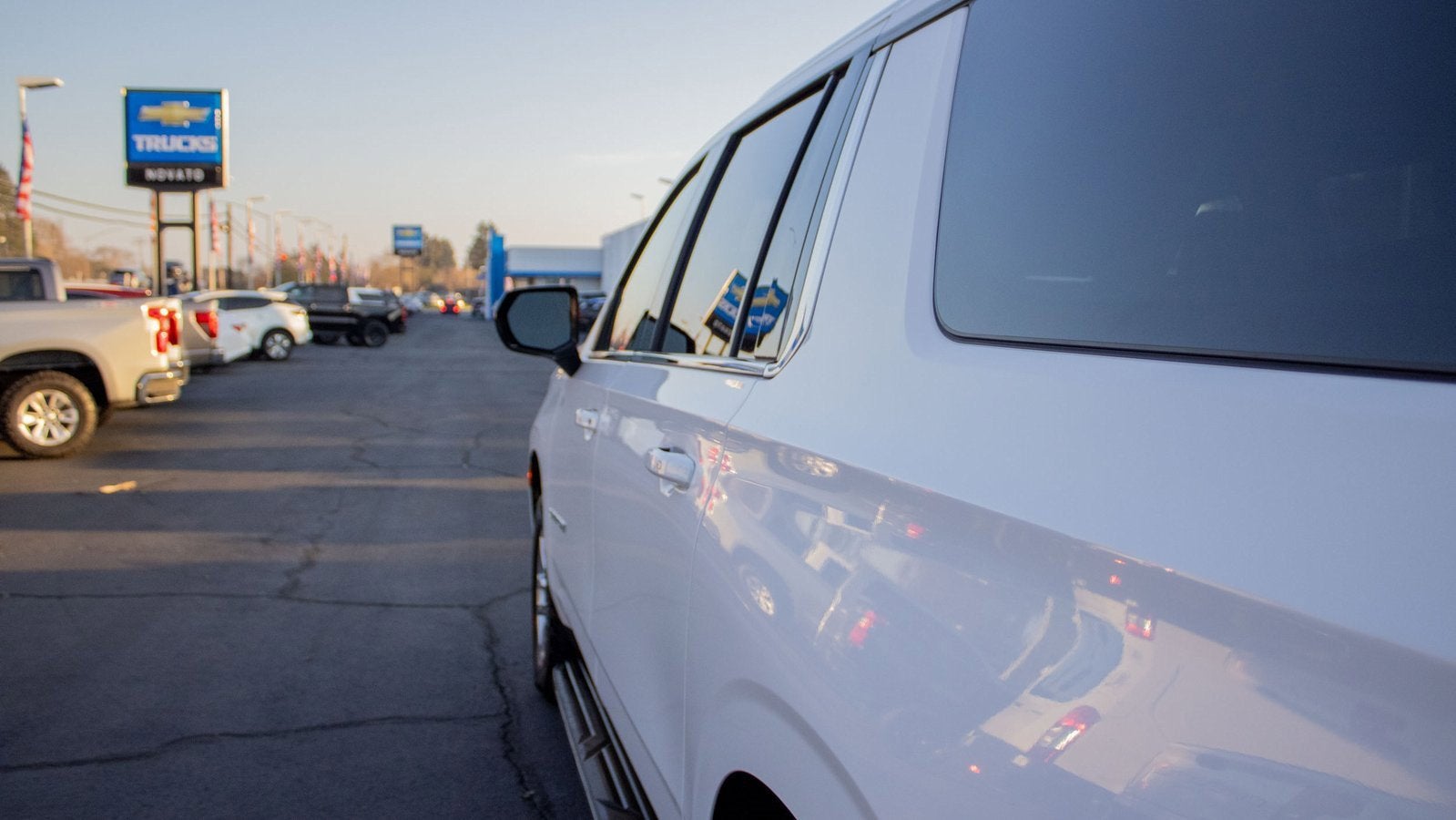 2023 Chevrolet Suburban LT