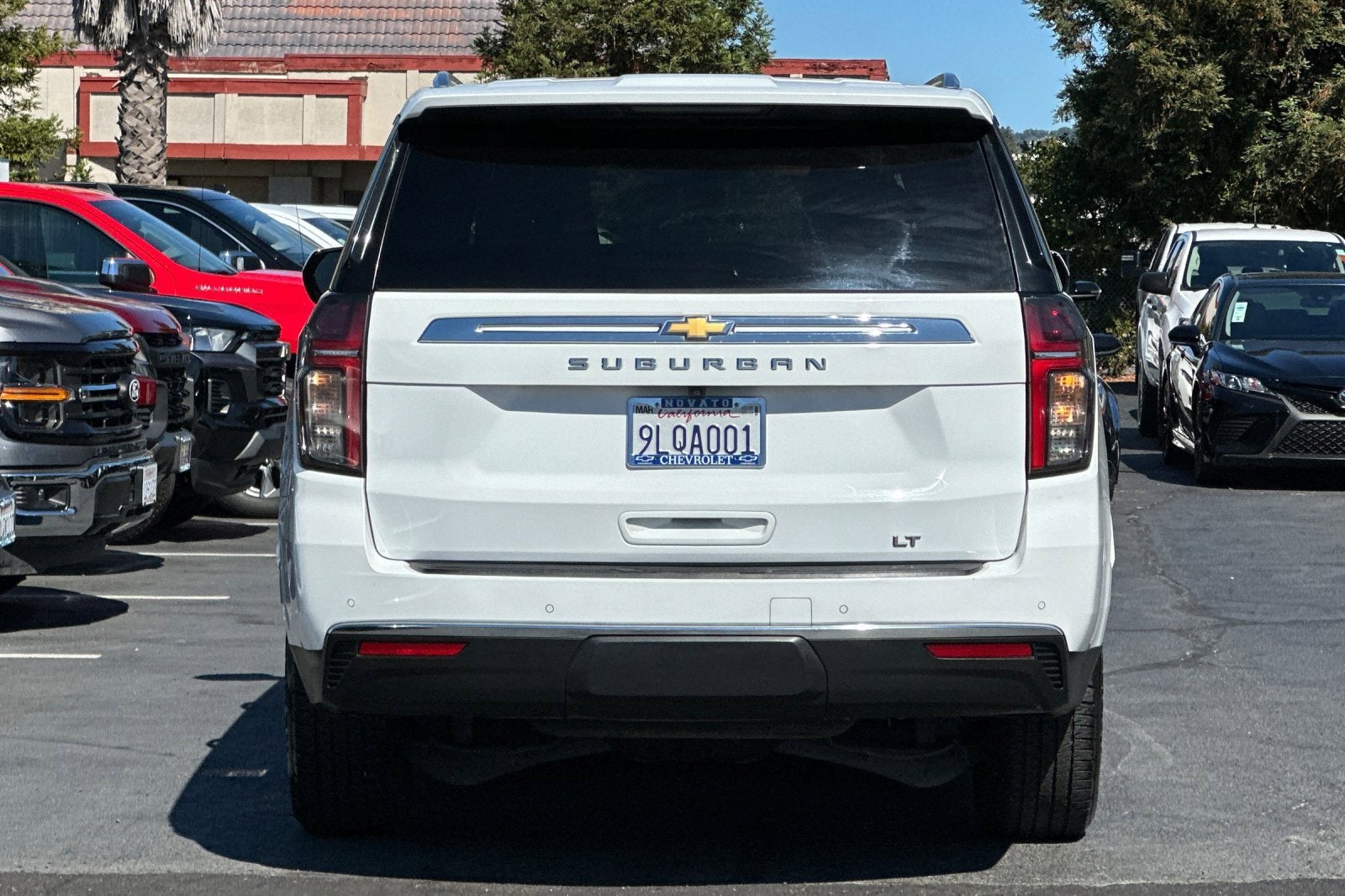 2024 Chevrolet Suburban LT