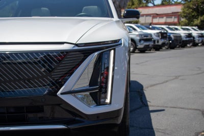 2024 Cadillac LYRIQ Luxury 1