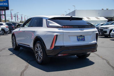 2024 Cadillac LYRIQ Luxury 1