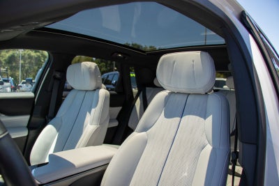2024 Cadillac LYRIQ Luxury 1