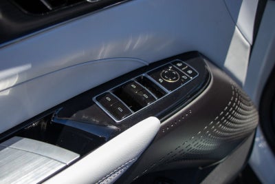 2024 Cadillac LYRIQ Luxury 1