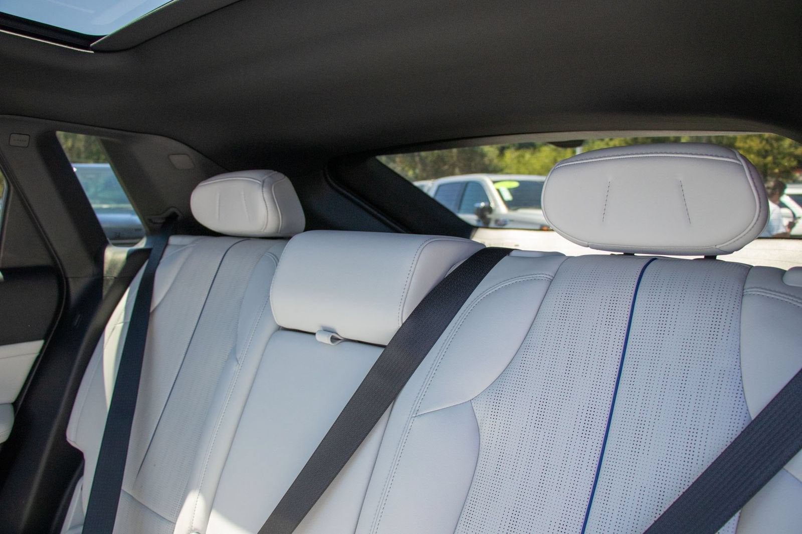 2024 Cadillac LYRIQ Luxury 1