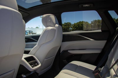 2024 Cadillac LYRIQ Luxury 1