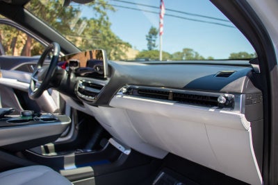 2024 Cadillac LYRIQ Luxury 1