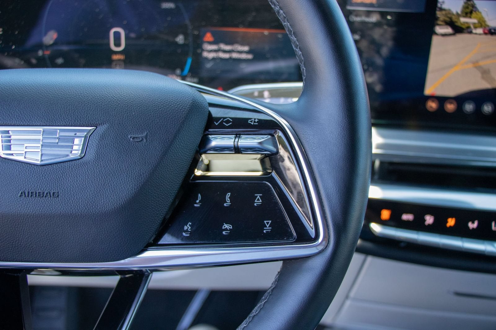2024 Cadillac LYRIQ Luxury 1