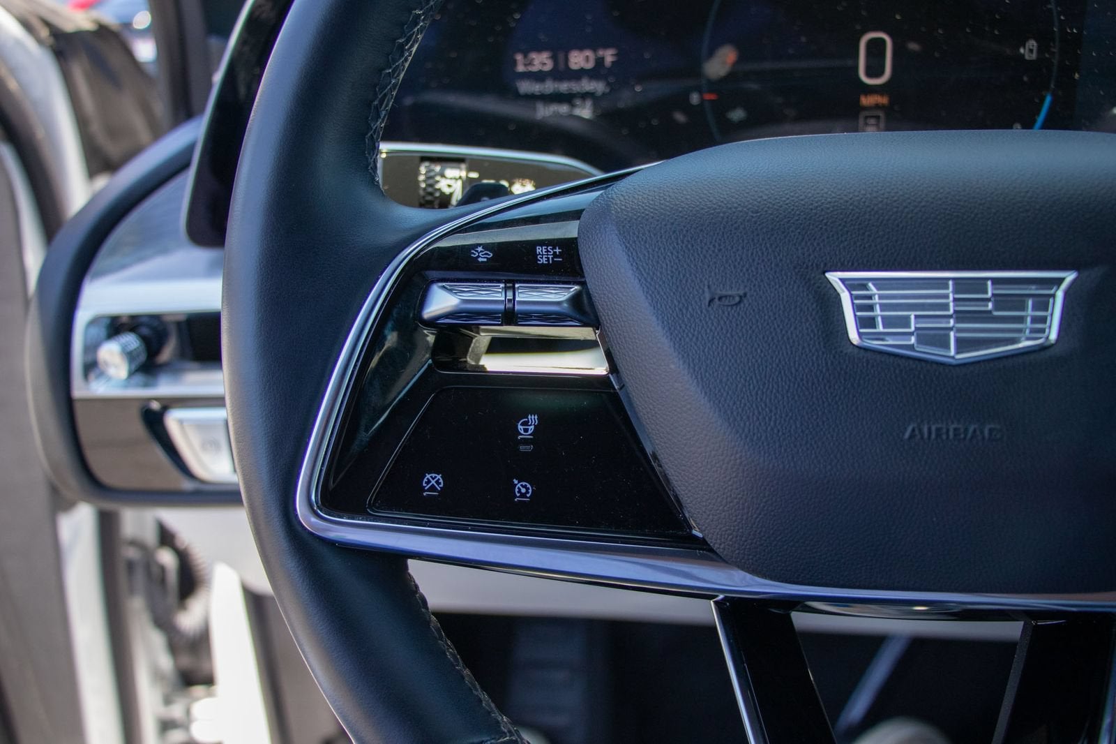 2024 Cadillac LYRIQ Luxury 1