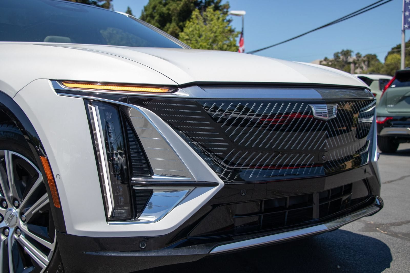 2024 Cadillac LYRIQ Luxury 1