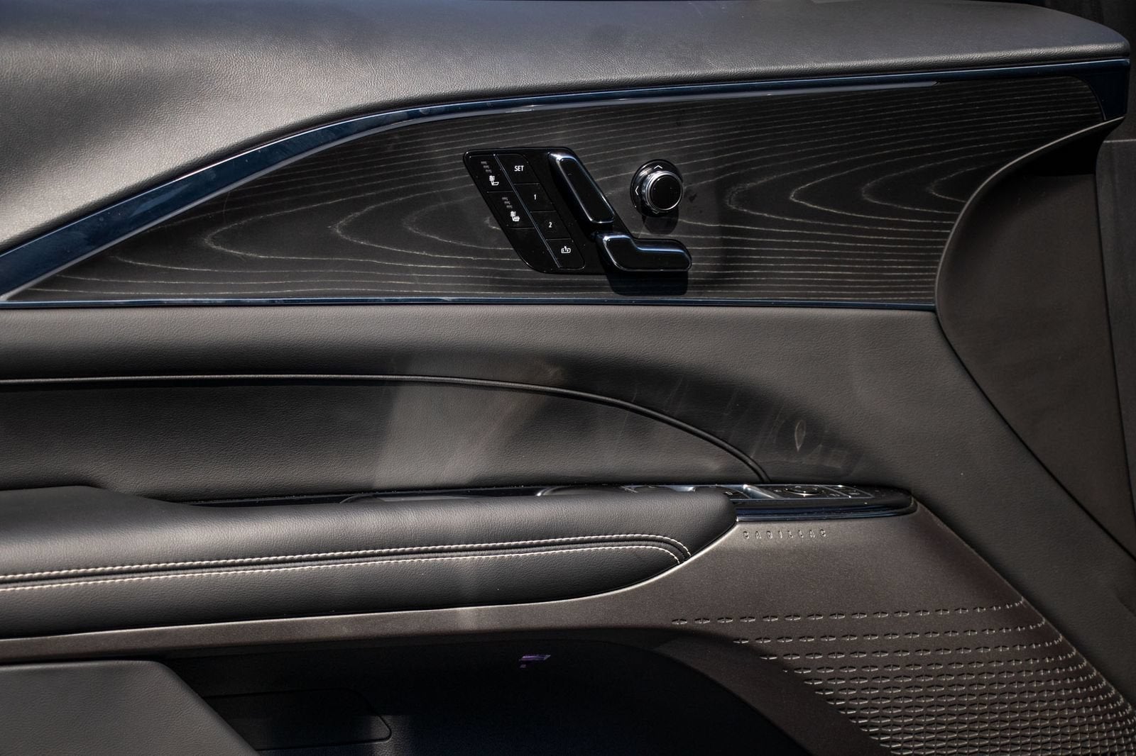 2024 Cadillac LYRIQ Sport 1